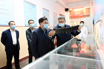 尊師重教，厚植創新沃土——胡昌升哈爾濱看望慰問高校教師并調研自然科學研發工作